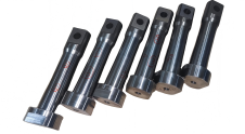 Isolator guide rod positioning bolt